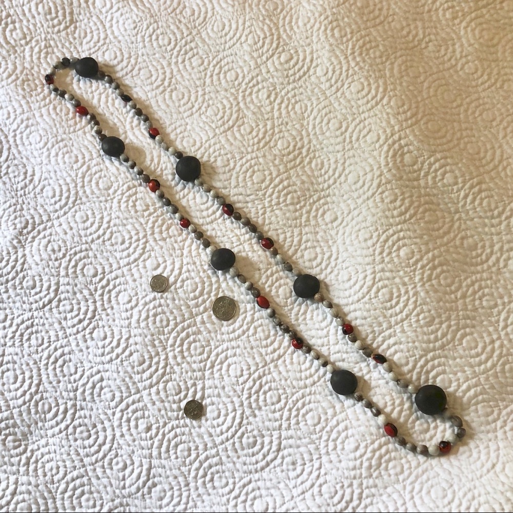 Long natural seed beaded hand painted necklace - Picture 3 of 3